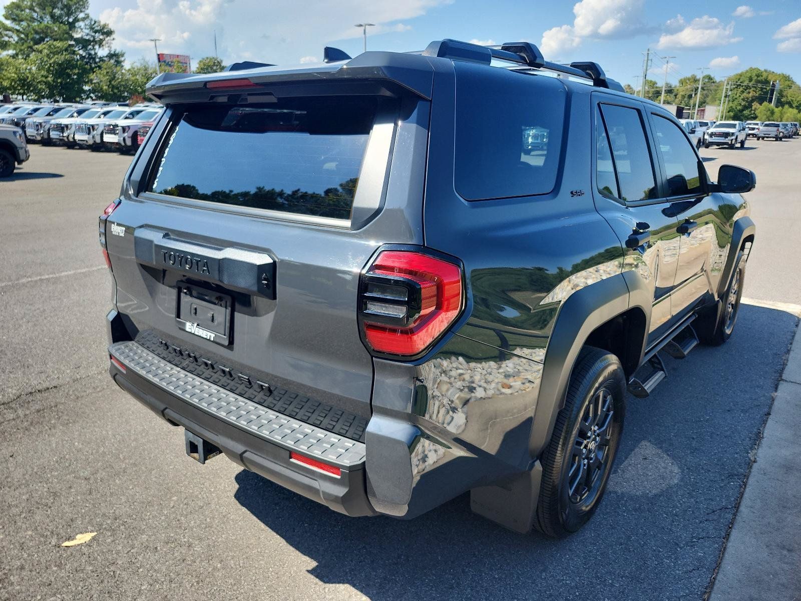 Used 2026 Toyota 4Runner SR5 AWD/4WD image 3