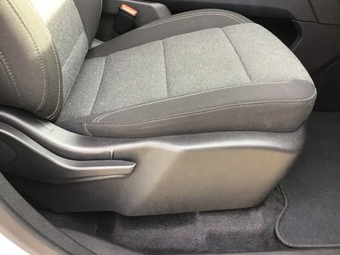 Used 2025 GMC Acadia Elevation image 25