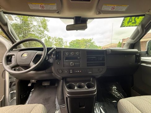 Used 2024 Chevrolet Express 3500 LT w/ LT Preferred Equipment Group RWD image 17