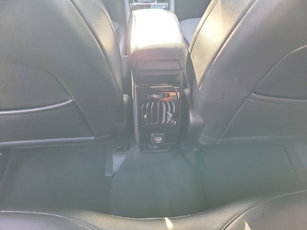 Used 2024 Jeep Compass Latitude AWD/4WD image 16
