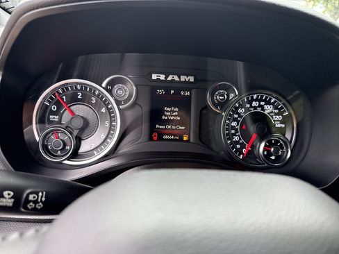 Used 2023 RAM 1500 Big Horn AWD/4WD image 25