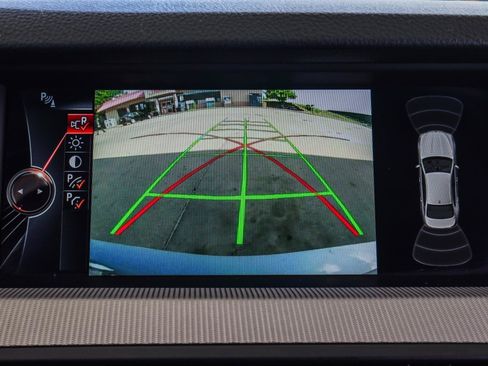 Used 2015 BMW M5 RWD image 9
