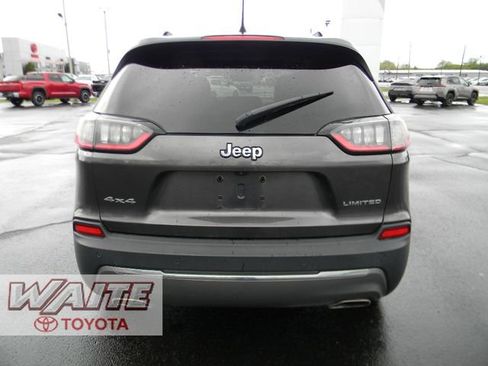 Used 2019 Jeep Cherokee Limited w/ Luxury Group AWD/4WD image 3