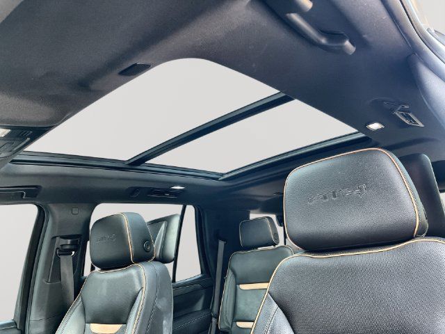 Used 2023 GMC Yukon AT4 w/ Technology Package AWD/4WD image 25
