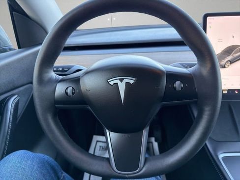 Used 2021 Tesla Model Y Long Range AWD/4WD image 14