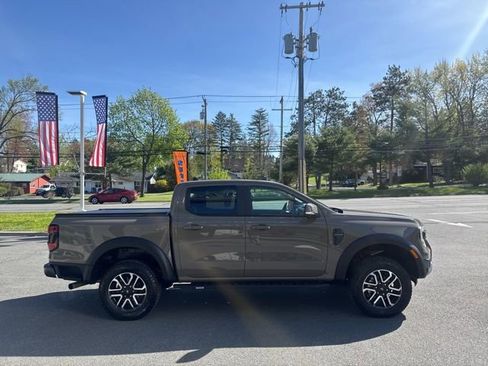 Used 2025 Ford Ranger Lariat w/ Advanced Towing Package AWD/4WD image 5