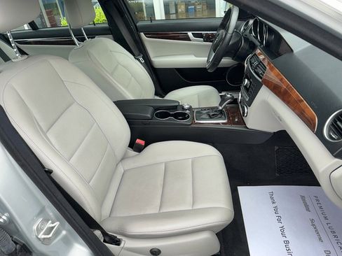 Used 2013 Mercedes-Benz C 300 4MATIC Sedan image 23