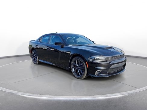 Used 2021 Dodge Charger R/T w/ Plus Group RWD image 2