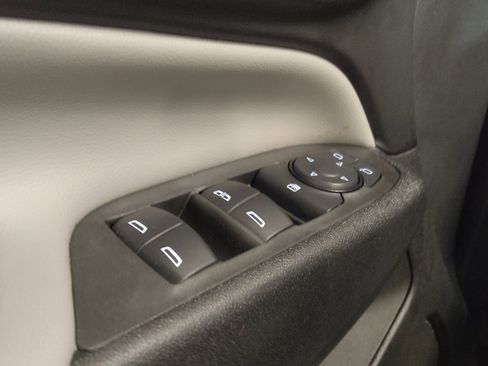 Used 2024 Chevrolet Equinox LT FWD image 27