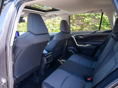 Used 2023 Toyota RAV4 XLE w/ Convenience Package FWD image 18