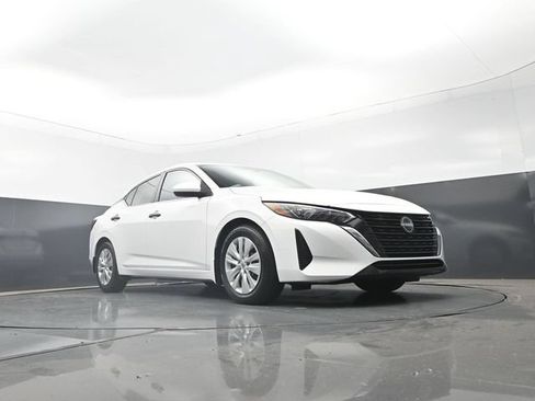 Used 2025 Nissan Sentra S FWD image 27