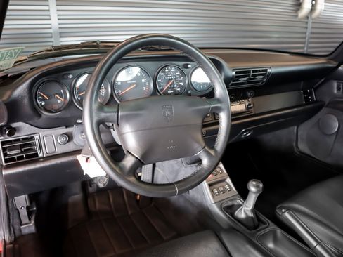 Used 1997 Porsche 911 Carrera image 4