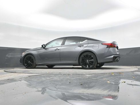 Used 2022 Nissan Altima 2.5 SR image 33