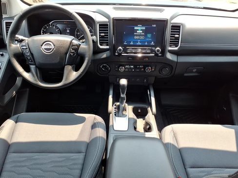 Used 2024 Nissan Frontier SV w/ SV Convenience Package AWD/4WD image 15