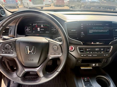 Used 2022 Honda Passport TrailSport image 15