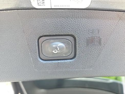 Used 2017 Ford Edge SEL w/ Equipment Group 201A FWD image 53