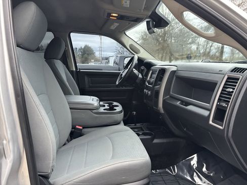 Used 2016 RAM 2500 Tradesman w/ Chrome Appearance Group image 6