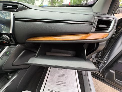 Used 2018 Honda CR-V Touring image 12