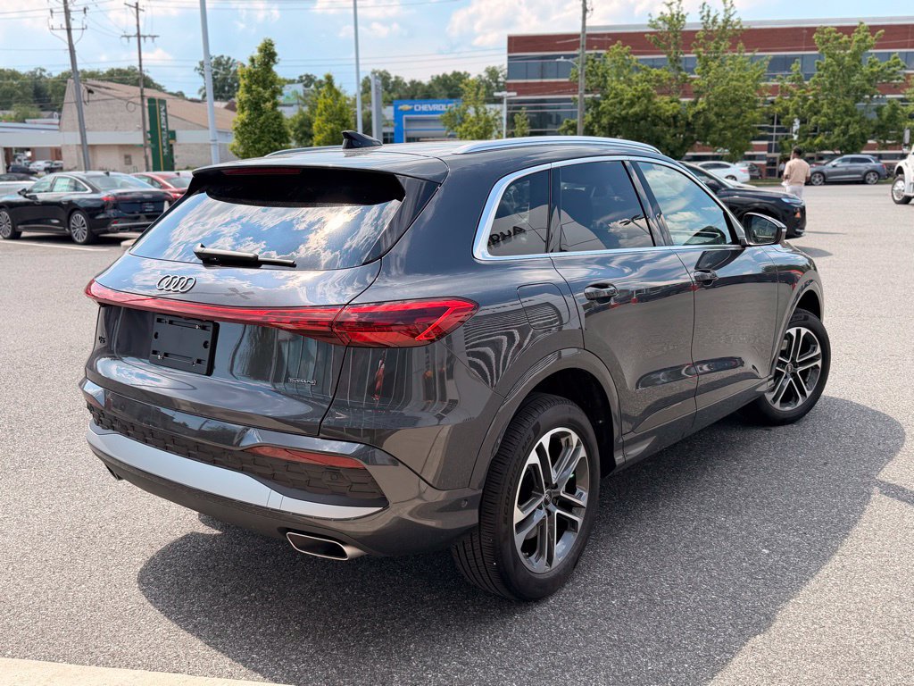 Certified 2025 Audi Q5 Premium w/ Convenience Package AWD/4WD image 6