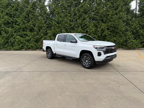Used 2023 Chevrolet Colorado LT w/ LT Convenience Package III AWD/4WD image 1