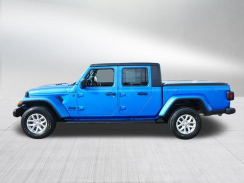 Certified 2023 Jeep Gladiator Sport image 4