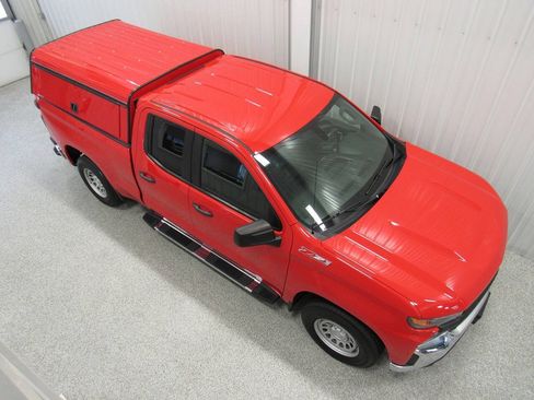 Used 2021 Chevrolet Silverado 1500 W/T w/ Z71 Off-Road Package AWD/4WD image 5