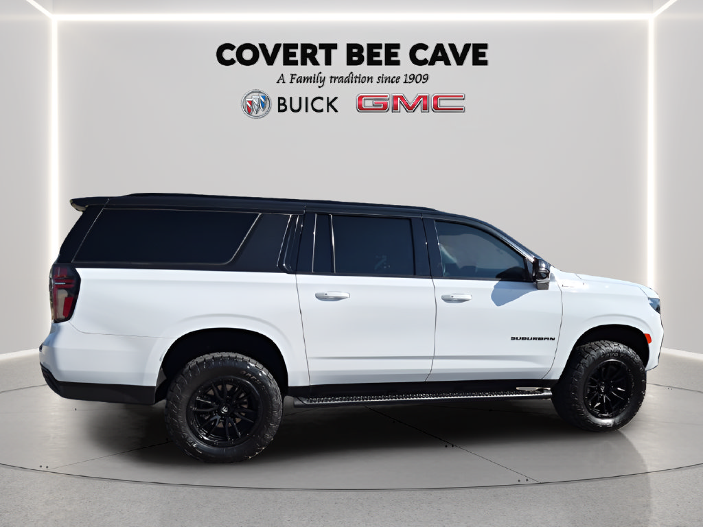 Used 2023 Chevrolet Suburban Z71 w/ Luxury Package AWD/4WD image 10