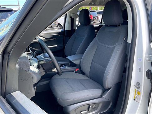 Certified 2025 Ford Explorer Active RWD image 23