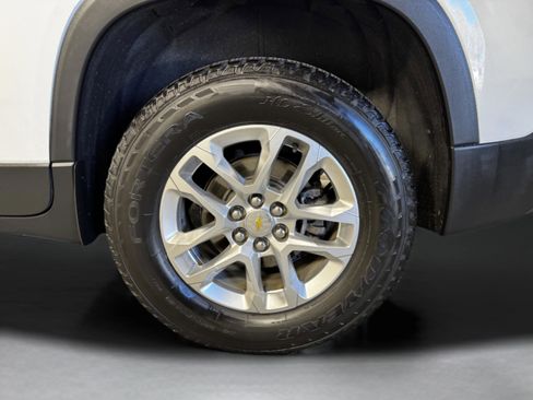 Used 2020 Chevrolet Traverse LT w/ Driver Confidence II Package image 48