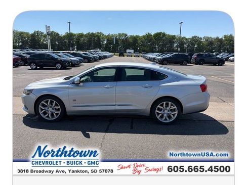 Used 2016 Chevrolet Impala LTZ FWD image 12