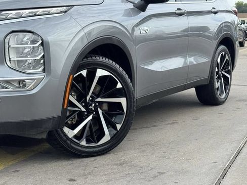 Used 2023 Mitsubishi Outlander SE AWD/4WD image 3