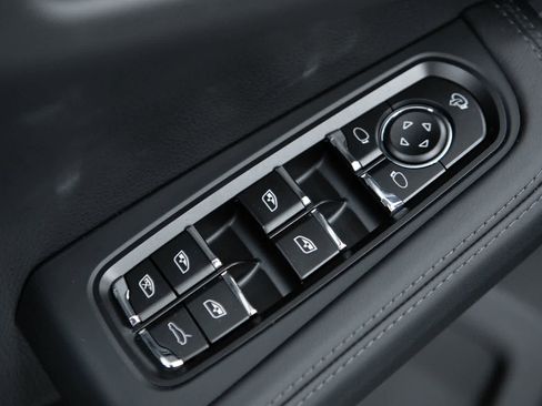 New 2026 Porsche Macan Turbo AWD/4WD image 24