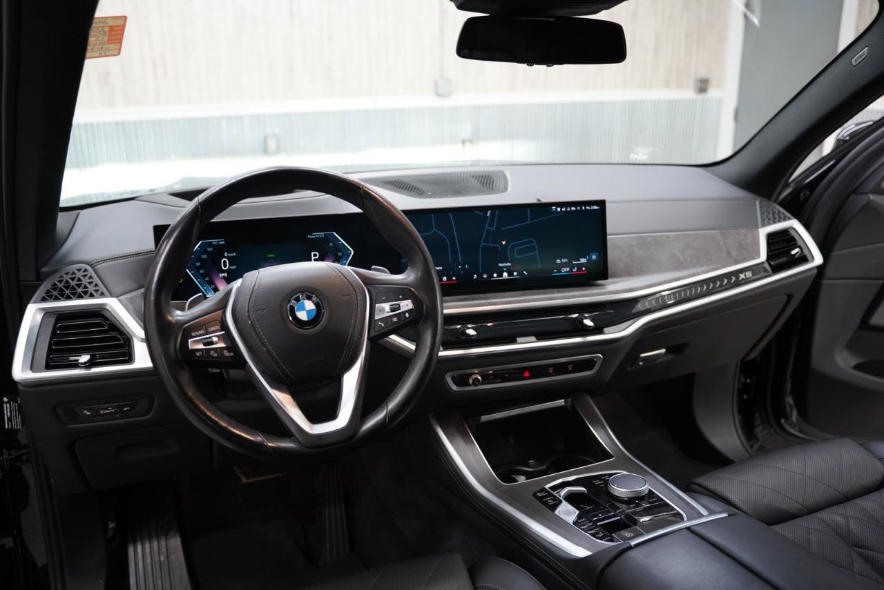 Used 2024 BMW X5 xDrive40i w/ Premium Package AWD/4WD image 11