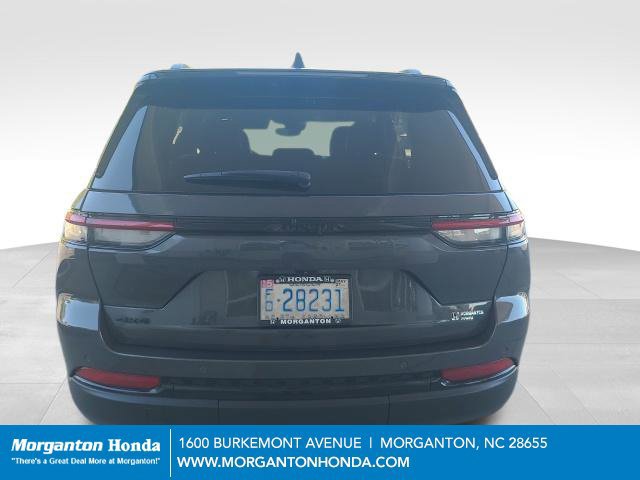 Used 2023 Jeep Grand Cherokee Altitude AWD/4WD image 11