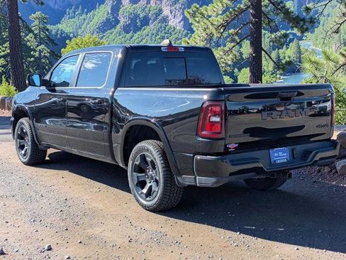 Used 2025 RAM 1500 Big Horn AWD/4WD image 4