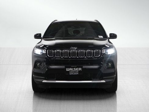 Used 2024 Jeep Compass Limited image 8