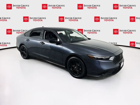 Used 2025 Honda Accord SE image 3