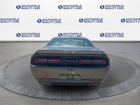 Used 2022 Dodge Challenger GT AWD/4WD image 5