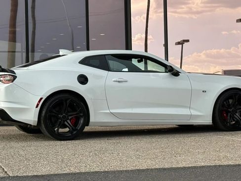 Used 2019 Chevrolet Camaro SS RWD image 13