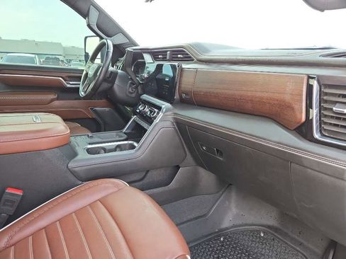Used 2024 GMC Sierra 2500 Denali Ultimate image 15