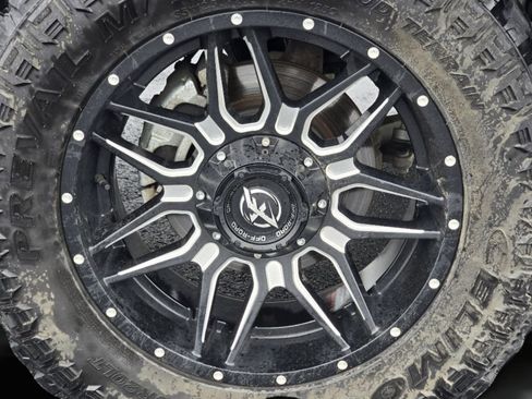 Used 2020 RAM 1500 Classic SLT AWD/4WD image 26