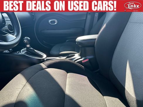 Used 2017 Kia Soul + FWD image 10