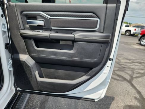 Used 2025 RAM 2500 Big Horn AWD/4WD image 14