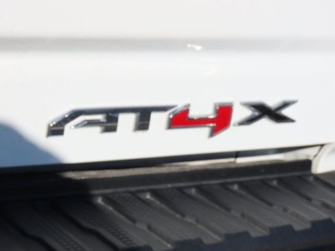 Used 2026 GMC Sierra 2500 AT4X image 16