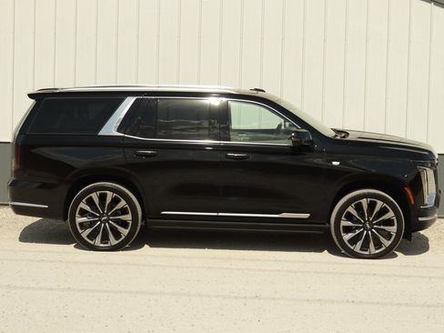 New 2025 Cadillac Escalade Premium Luxury Platinum image 8