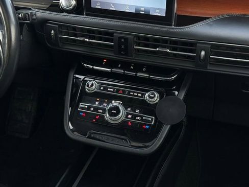 Used 2022 Lincoln Corsair Reserve image 27