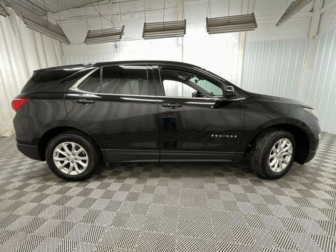 Used 2018 Chevrolet Equinox LT image 17