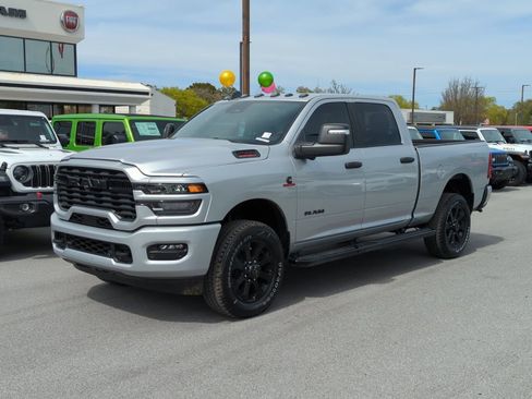 New 2026 RAM 2500 Big Horn AWD/4WD image 9