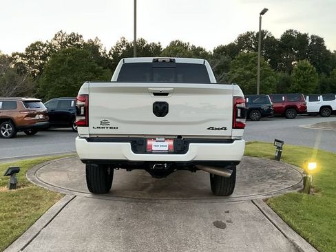 Used 2024 RAM 2500 Limited AWD/4WD image 6