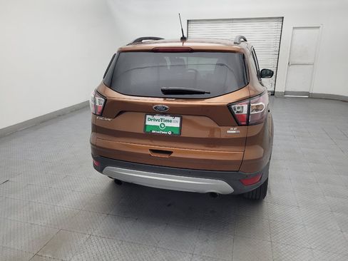 Used 2017 Ford Escape SE w/ Equipment Group 201A AWD/4WD image 7